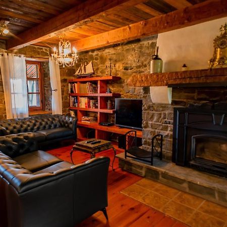 Domaine Steinbach Cidrerie B&B Distillerie St-Pierre-de-l'Île-d'Orléans Buitenkant foto