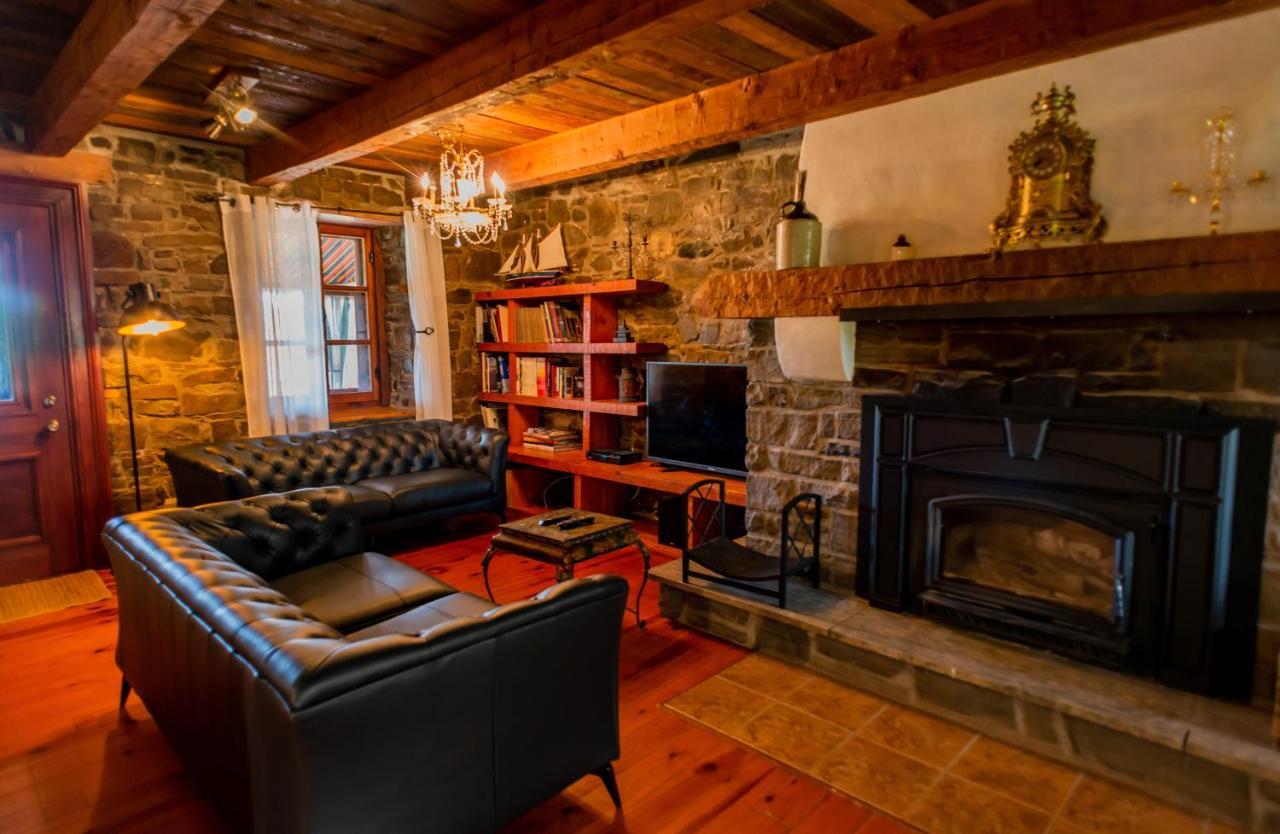 Domaine Steinbach Cidrerie B&B Distillerie St-Pierre-de-l'Île-d'Orléans Buitenkant foto